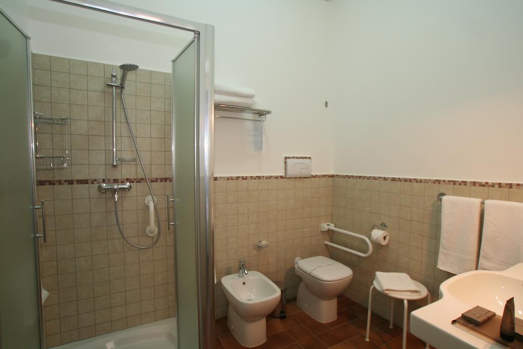 Casa Levante Oliveri Zimmer foto